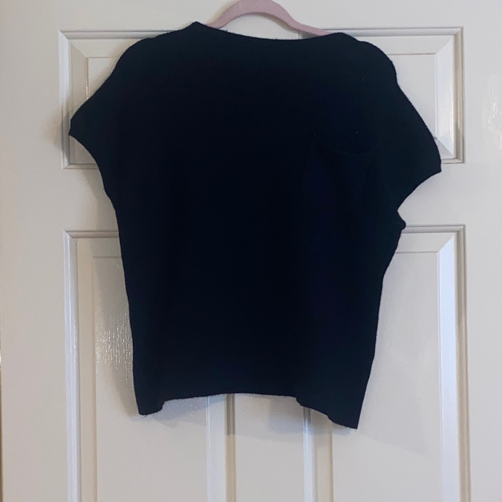 NWOT RIVIR Classic Black Short Sleeve Knit Top, Size L